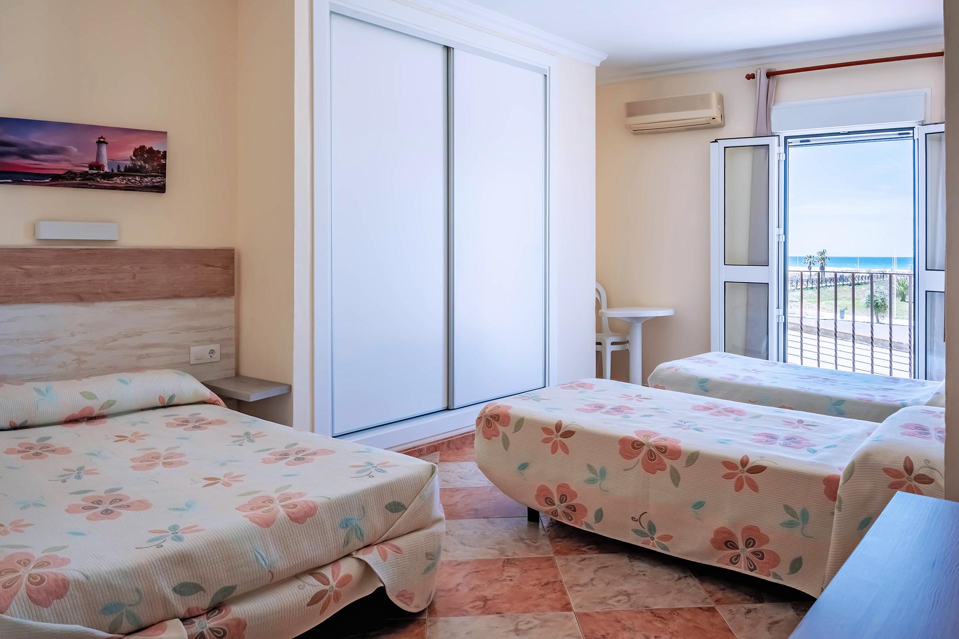 Habitación Familiar | Hostal Sonrisa del Mar