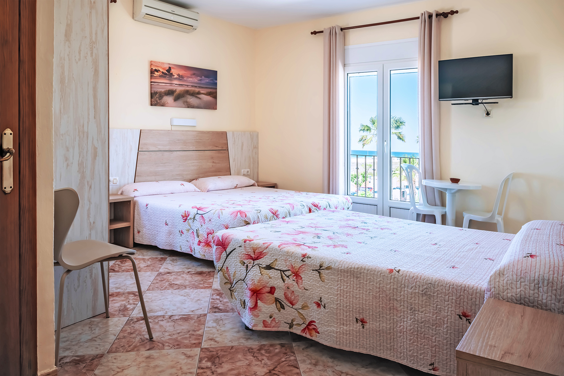 Habitación Familiar | Hostal Sonrisa del Mar