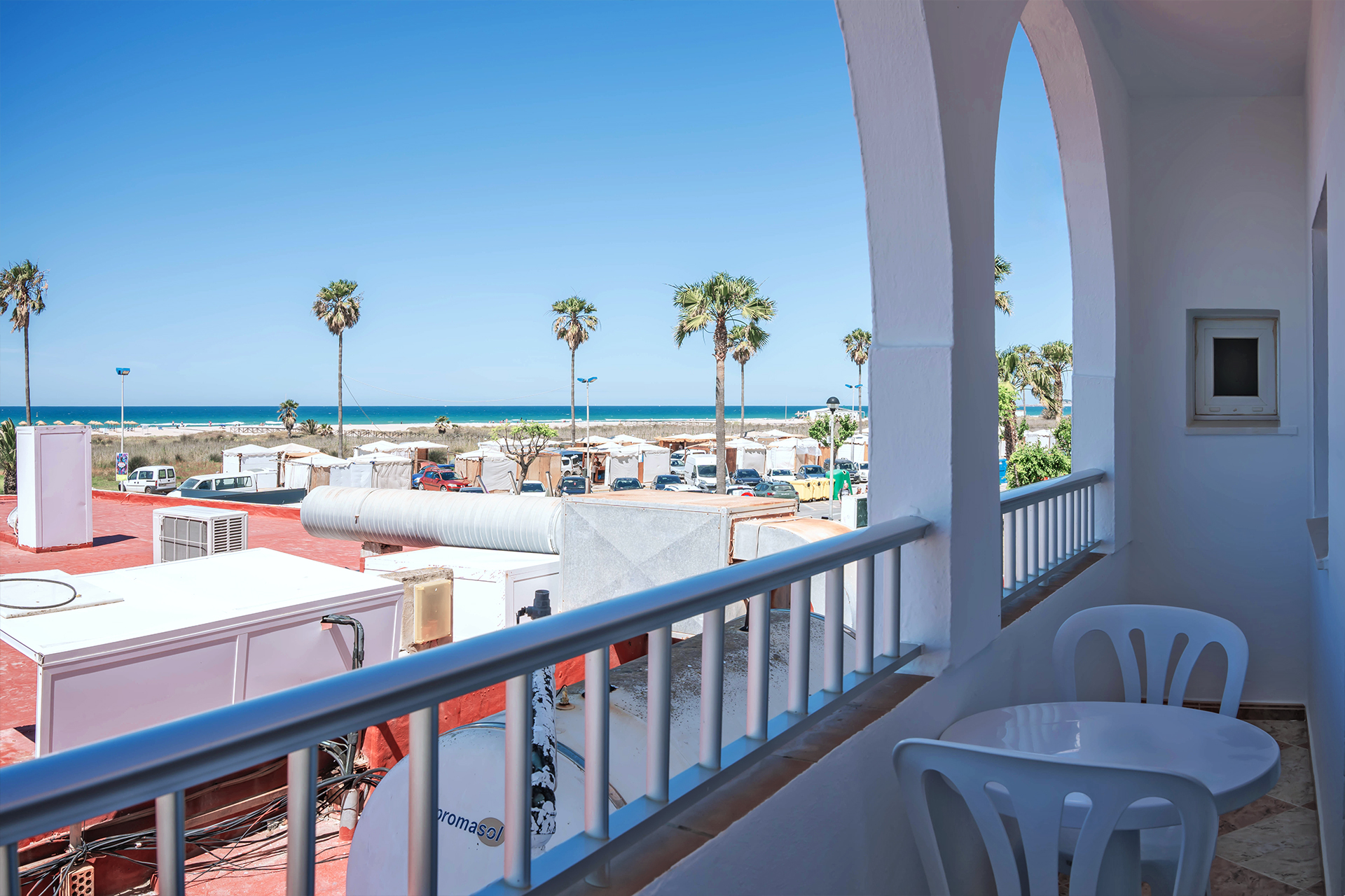 Habitación Triple | Terraza con Vistas al Mar | Hostal Sonrisa del Mar